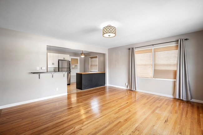 Building Photo - 16026 Valerio St