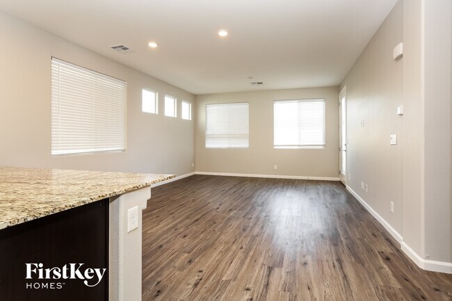 Building Photo - 4340 Stardusk Falls Ave