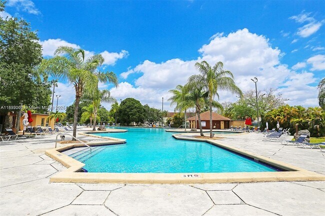Foto del edificio - 6524 SW 114th Pl