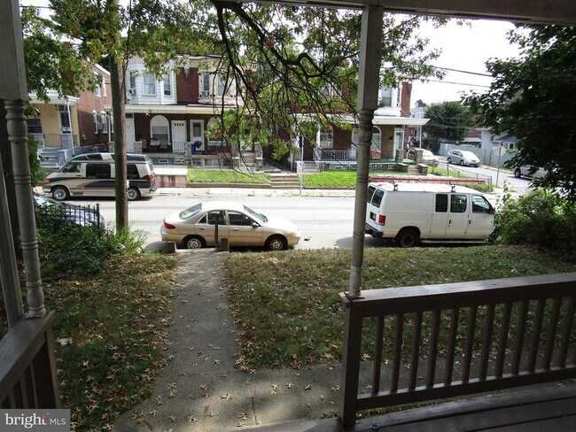 Foto del edificio - 5526 N Mascher St