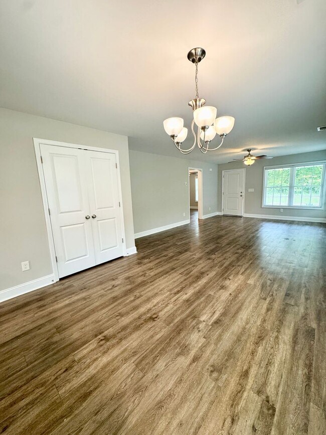 Foto del edificio - 3 Bedroom, 2 Bath in Conway! No HOA, Plent...