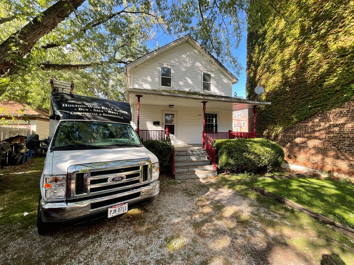 33103314 Archwood Avenue Apartment for Rent in Cleveland, OH