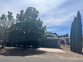 Building Photo - 6260 N Old McDonald Dr