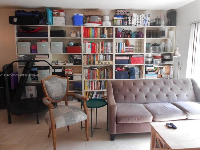 Foto del edificio - 9020 NE 8th Ave