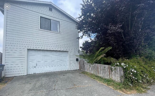 Foto del edificio - Spacious Arcata Home