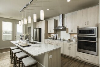 Building Photo - Altair at the Heights