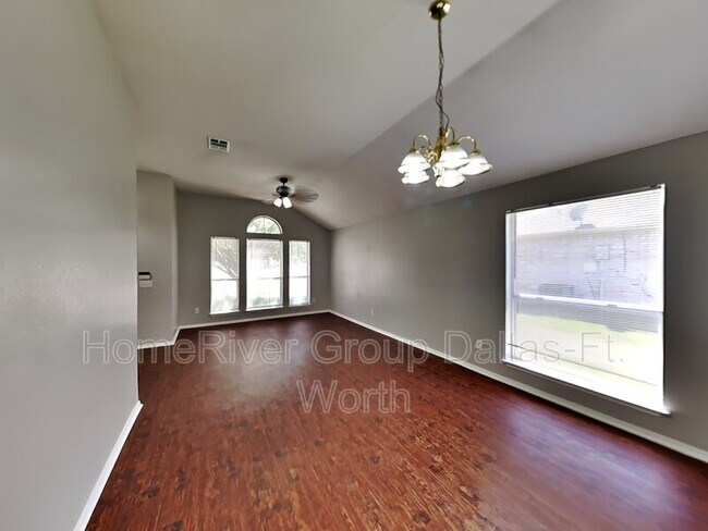 Building Photo - 207 Lake Wichita Dr