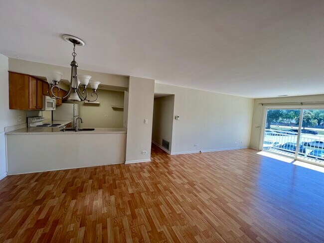 Foto del edificio - 4619 Kings Walk Dr