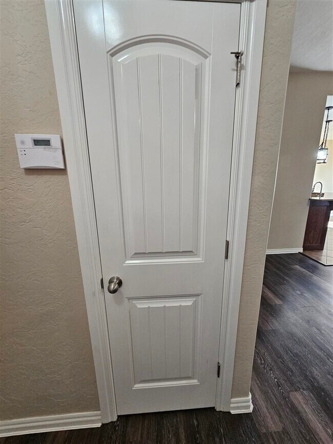 Foto del edificio - 418 Northeast Mountain Meadow Drive