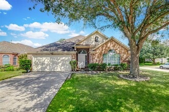 Building Photo - 15806 Land View Dr