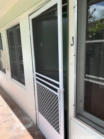 Primary Photo - 1655 Kewalo St