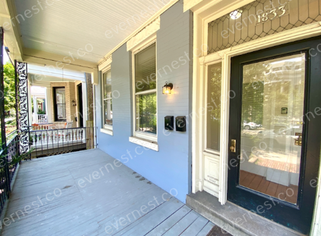 Foto del edificio - 1833 W Grace Street