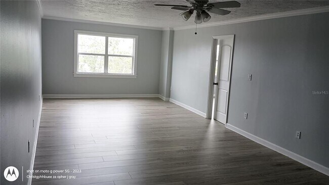 Foto del edificio - 4111 Lake Bayshore Dr