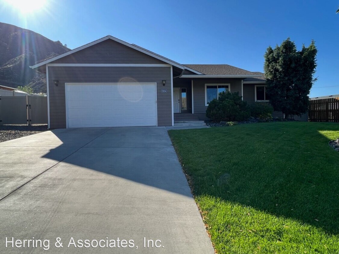 2124 Citation Loop, Wenatchee, WA 98801 House Rental in Wenatchee, WA