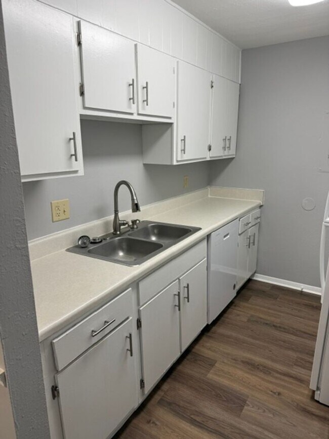 Foto del edificio - Two Bedroom One and a Half bath