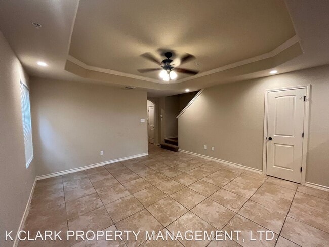 Building Photo - 3 br, 2.5 bath House - 6530 MARCEL WAY #101