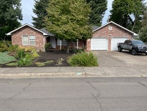 Building Photo - 1711 Long Island Dr