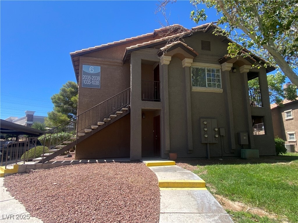 Primary Photo - 2750 S Durango Dr
