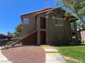 Building Photo - 2750 S Durango Dr