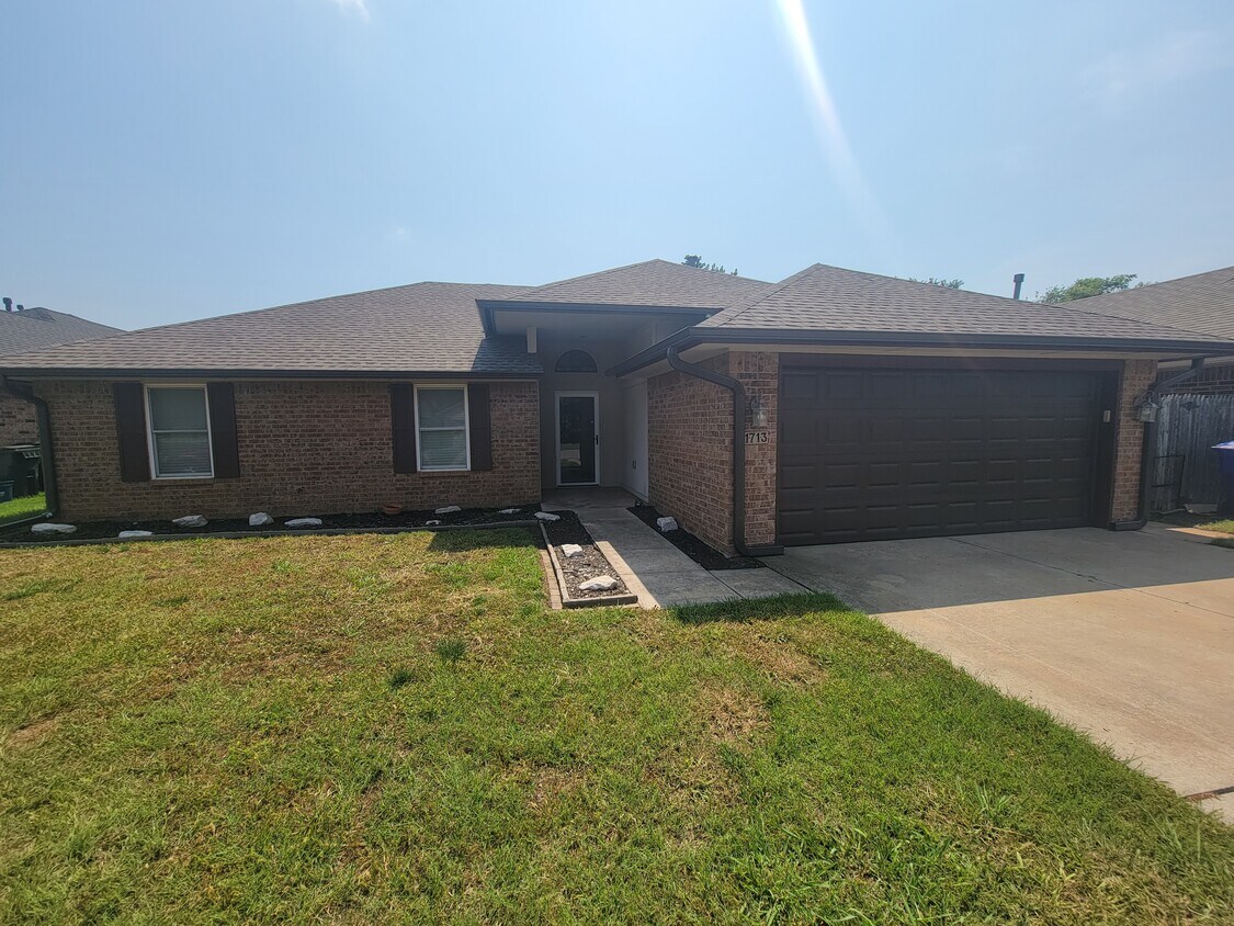 Primary Photo - 1713 Wilderness Dr