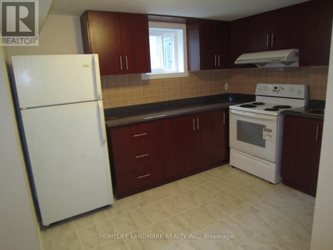 Building Photo - 42 Stanwell Dr