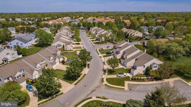 Foto del edificio - 2403 Doral Dr