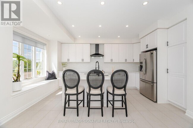 Building Photo - 99 Burke St