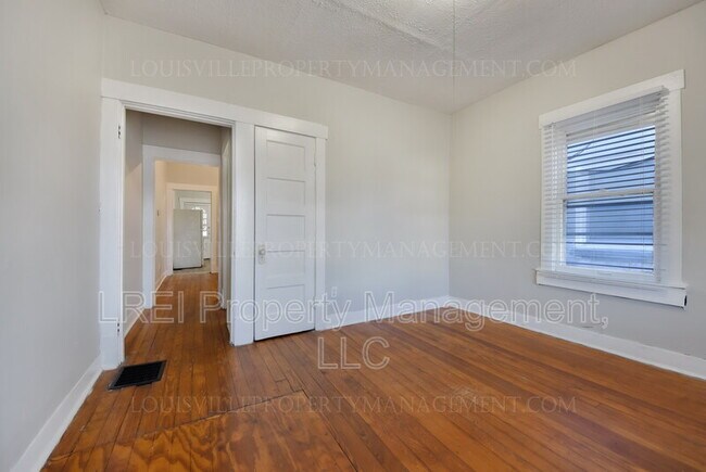 Building Photo - 2217 S 7th St