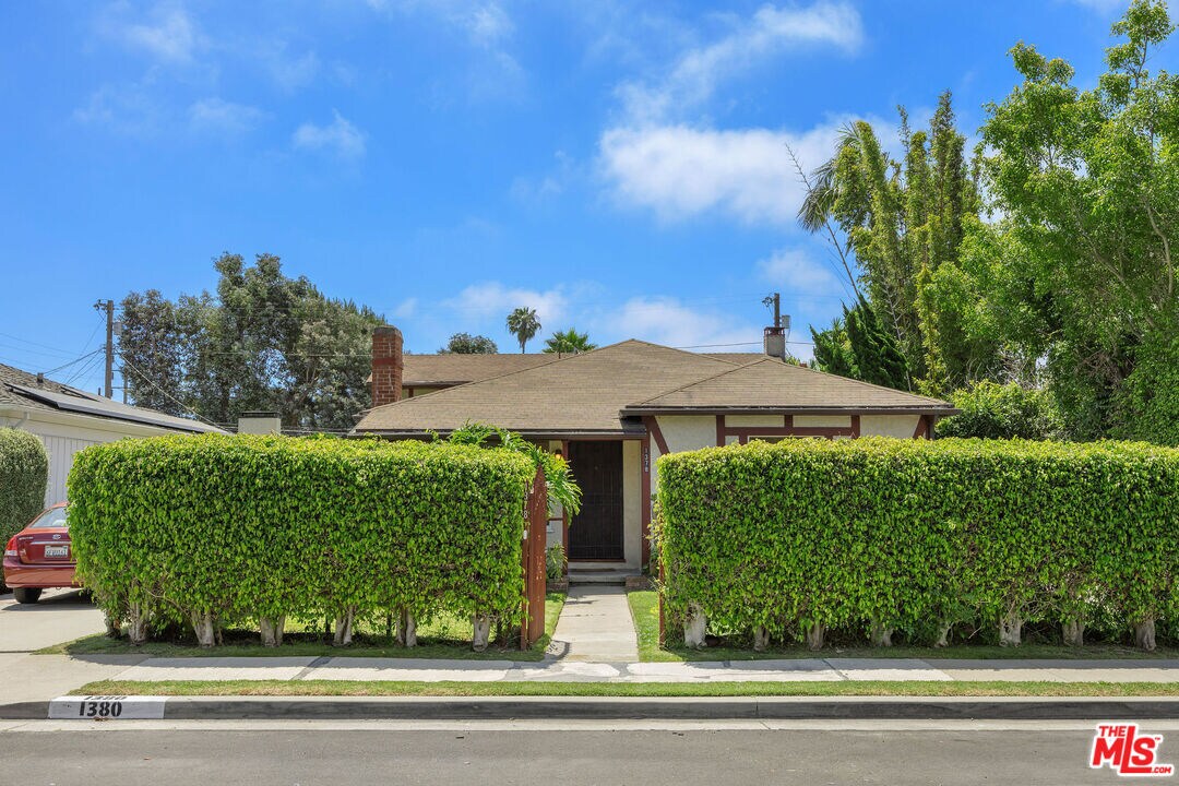 Primary Photo - 1378 Morningside Way