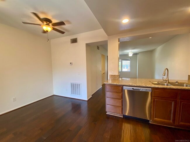 Building Photo - 17009 Avenida Visalia