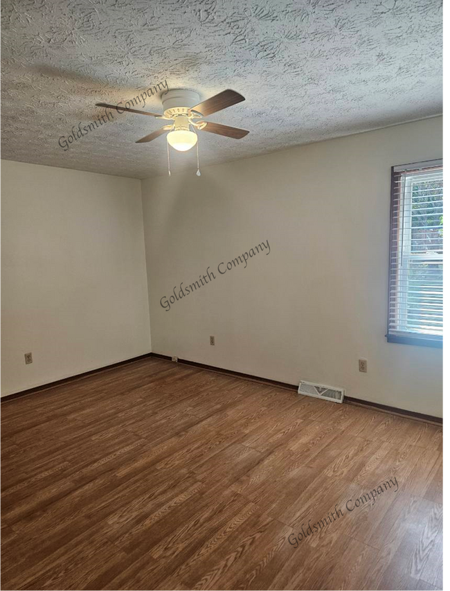 Foto del edificio - "3-Bed, 2-Bath Gem in Greenville – Spacious 1,532 Sq Ft Home on Wilma Drive!"
