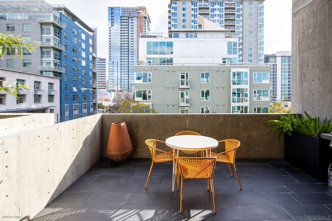 Foto del edificio - 1600 Union St