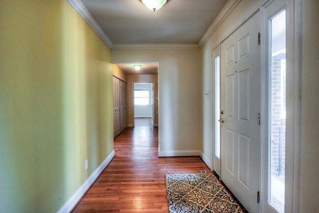 Foto del edificio - 9503 Derbyshire Rd