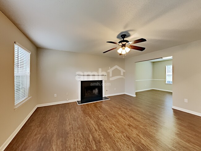 Foto del edificio - 4550 Bridle Point Parkway