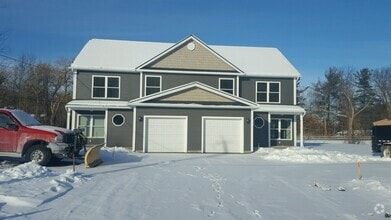 Building Photo - 1109 Ballston Lake Rd