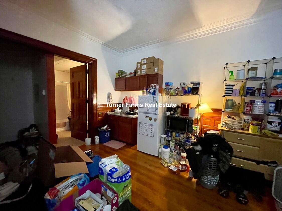 1059 Beacon St, Brookline, MA 02446 Apartments in Brookline, MA