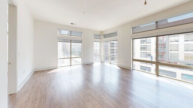 Interior Photo - 322 on North Broad