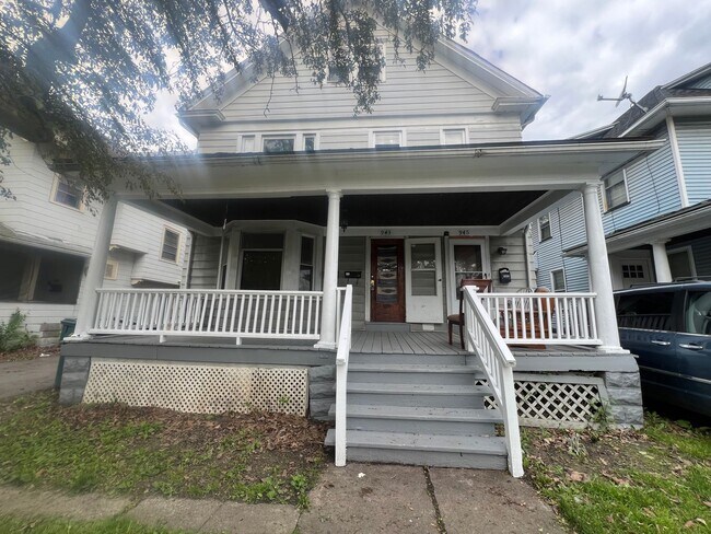 Foto del edificio - 943-945 Dewey Ave