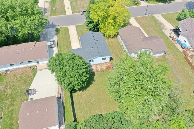 Building Photo - 812 2nd St NW