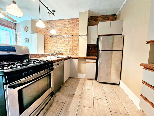 Foto del edificio - 1793 Beacon St