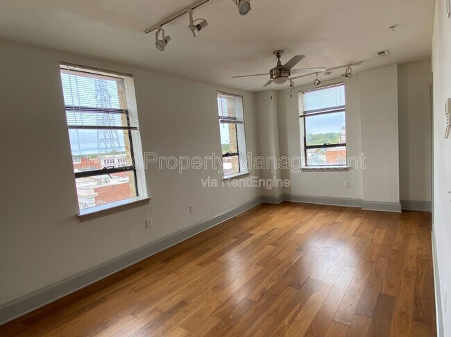 Building Photo - 30 Franklin St