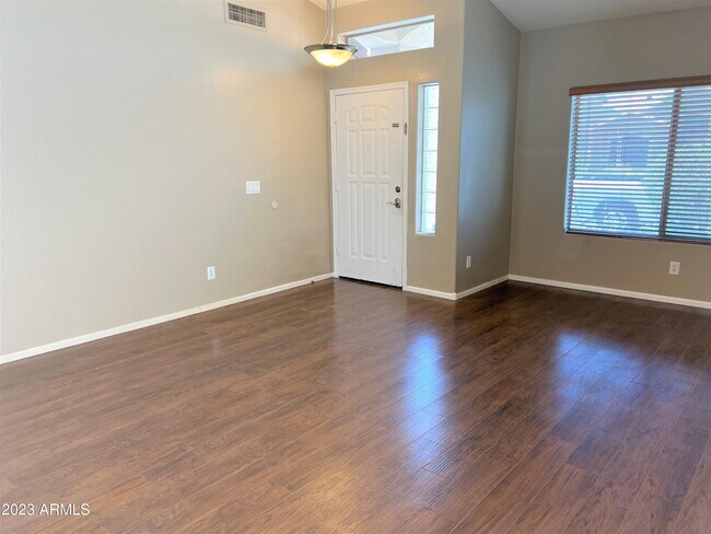 Building Photo - 2407 W Lucia Dr