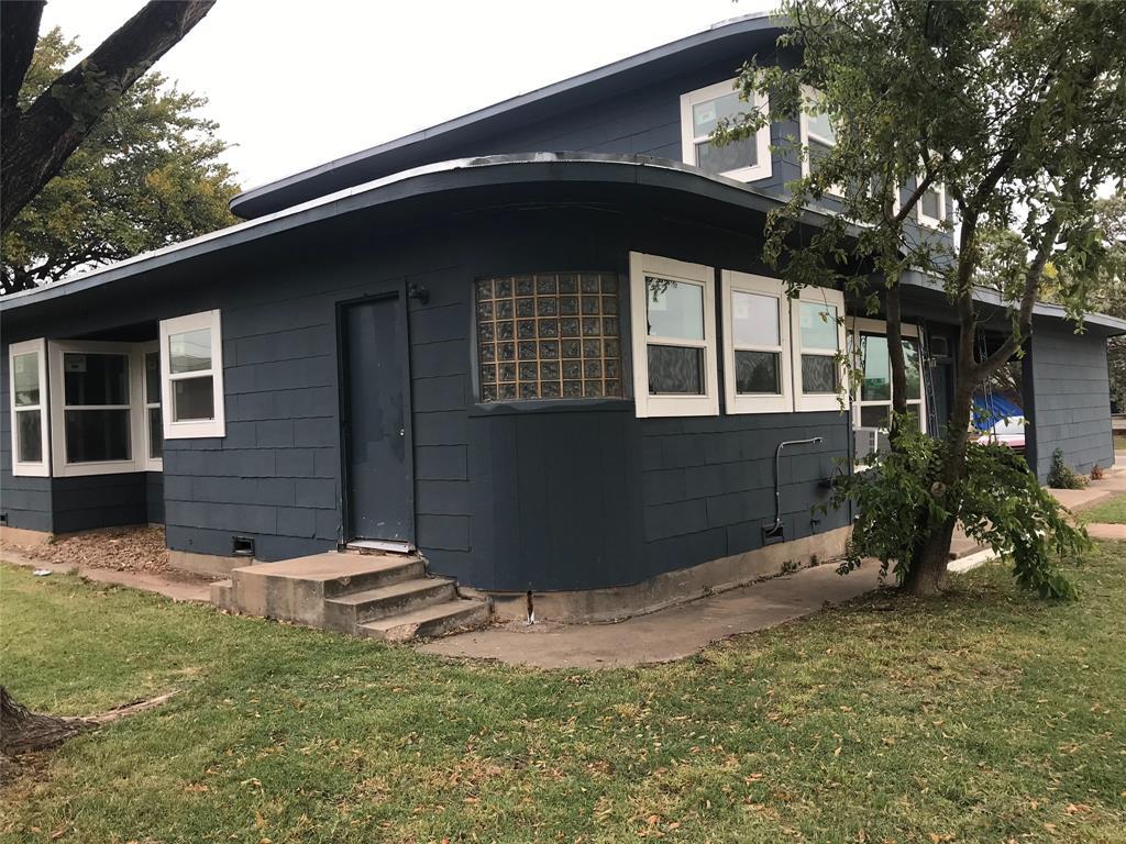 Primary Photo - 942 Cedar St