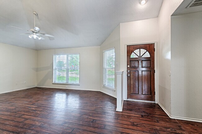 Foto del edificio - 502 Clover St