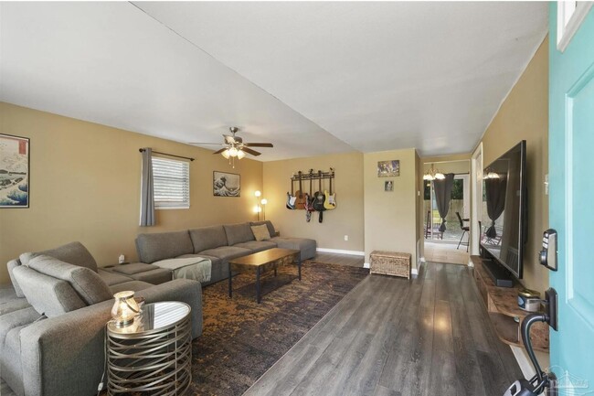 Building Photo - 7088 Glendora St