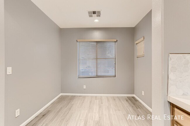 Foto del edificio - 9170 Grand Sunburst Ct