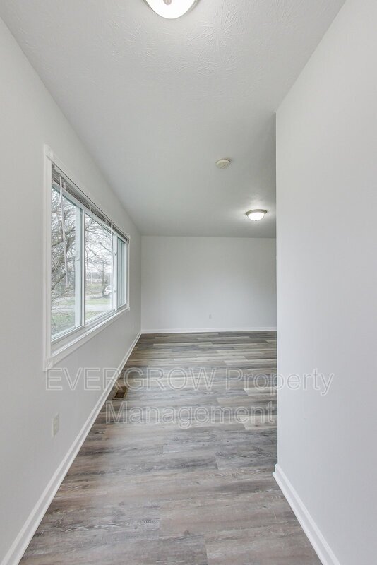 Building Photo - 3520 N Graham Ave