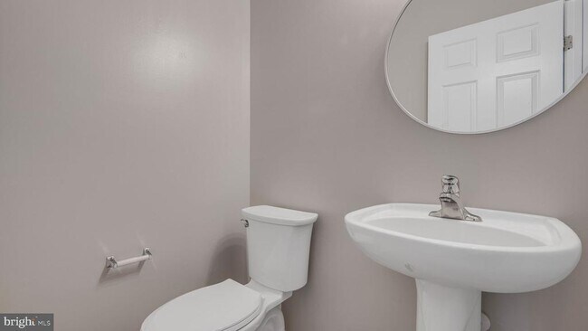 Foto del edificio - 4724 Hanrahan Pl