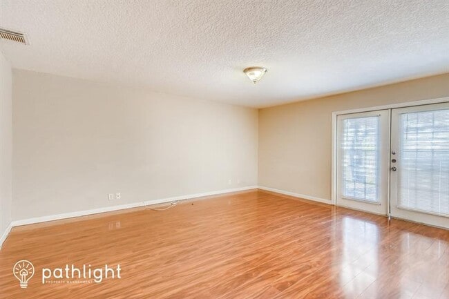 Building Photo - 7830 Sandpiper Park Dr