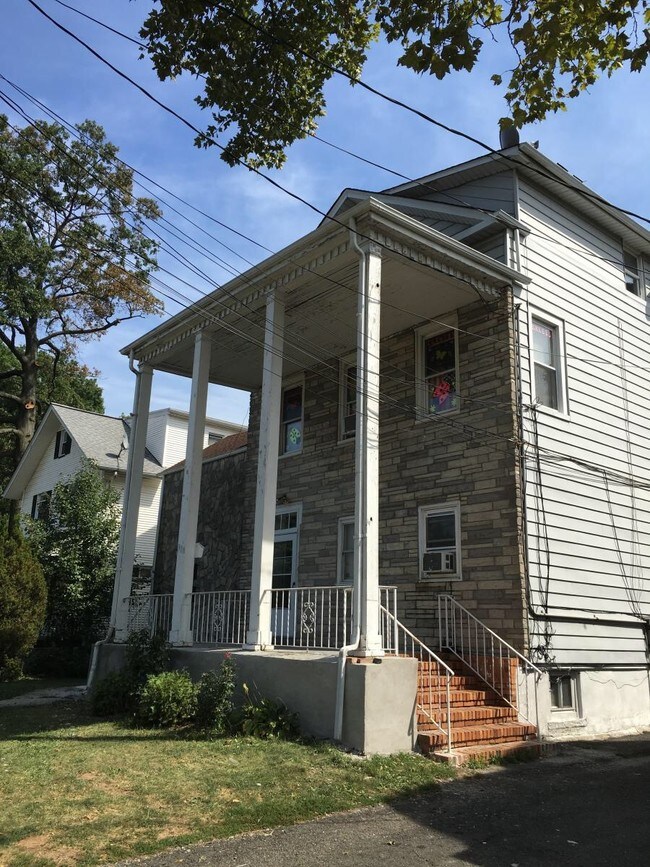 2nd Floor - 318 E 1st Ave